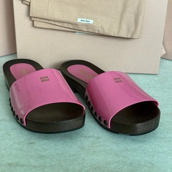 MIU MIU 5Z425E Fuschia Pink Patent Leather Wooden Clogs Sandals sz 41
